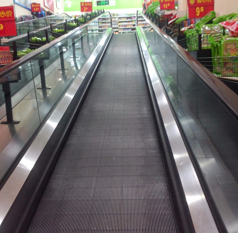 自動(dòng)人行電梯
